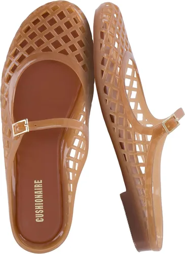 Vista 10 de CUSHIONAIRE Java - Zapatos planos de gelatina para mujer con correa ajustable, puntera cerrada, diseño de mula Mary Janes, sandalias impermeables
