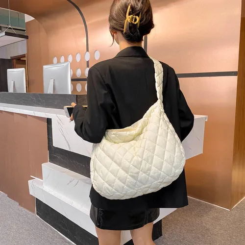 Vista 4 de YFGBCX Bolsas de mano acolchadas para mujer, ligeras, acolchadas, para hombro, de algodón, acolchadas, grandes, celosía