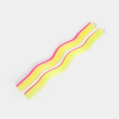 Vista 9 de Wiggle Candles - Velas cónicas de diseño bailarín, colores brillantes, 7/8 pulgadas de diámetro x 11 pulgadas de largo, diseñadas por Lex Pott, Verde