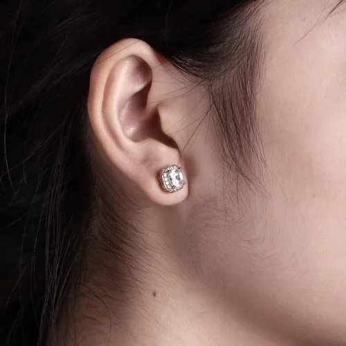 Vista 8 de Amazon Essentials Aretes de plata de ley chapados en platino o oro con circonita cúbica de elementos infinitos de corte Asscher