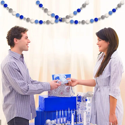 Vista 5 de Guirnaldas de pompones de Hanukkah – Decoraciones de Hanukkah – Guirnaldas de bolas de fieltro blanco con cuentas de Janucá, azul, azul oscuro, gris