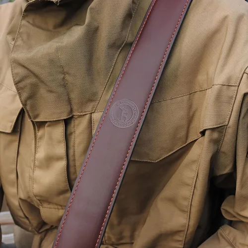 Vista 7 de TOURBON Correa de cuero para escopeta de rifle largo ajustable con o sin giros 1.77" Wide, Non-slip Suede Interior, Metal Buckles with Slots, with