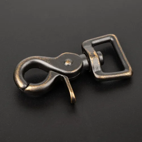 Vista 4 de Country Brook Design - Ganchos giratorios de bronce envejecido (3/4 pulgadas, paquete de 10)
