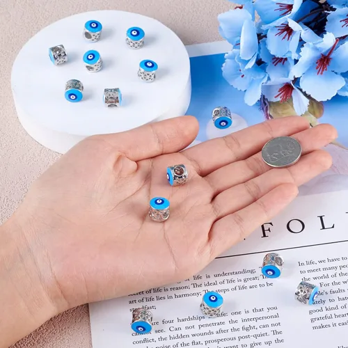 Vista 7 de Pandahall - 20 cuentas europeas de esmalte de latón de barril de 0.394 x 0.472 in, color azul cielo claro, espaciadores de agujeros grandes, cuentas