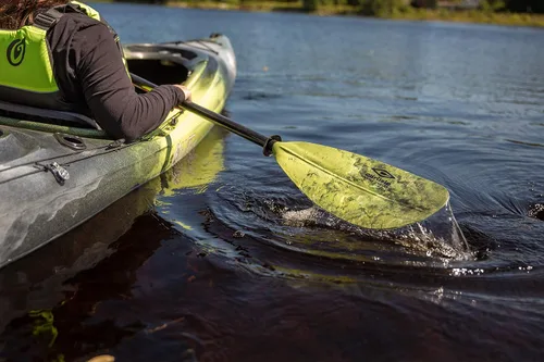 Vista 8 de Carlisle Magic Angler Kayak Paddle con cuchillas de polipropileno y eje de fibra de vidrio envuelto