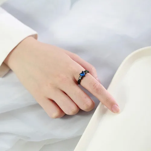 Vista 3 de Juego de anillos de boda personalizados en color negro y azul para él y ella, anillos de promesa a juego para parejas, anillos de acero inoxidable