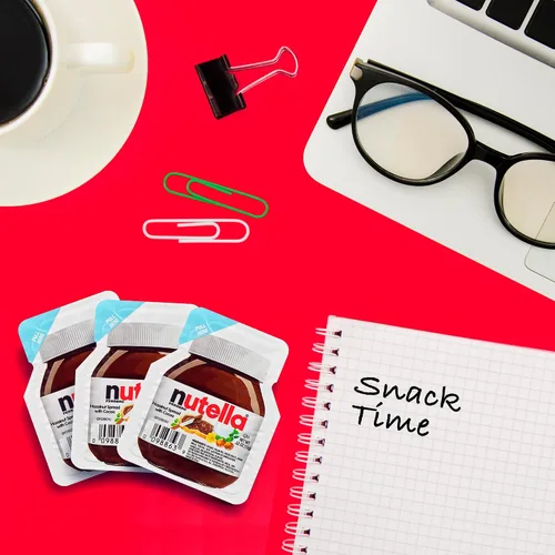 Vista 4 de Nutella Mini Cups – 20 paquetes de aperitivos individuales (0.52 onzas cada uno) + 20 cucharas de madera – golosinas de chocolate de San Valentín
