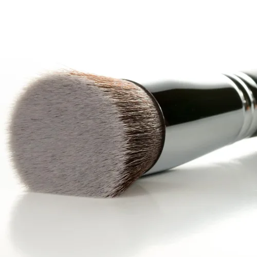 Vista 19 de Beauty Junkees Cepillo corrector para debajo de los ojos, pequeño, suave, esponjoso, cónico, sintético, sin crueldad, vegano, para polvo de fijación