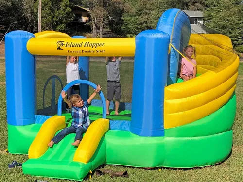 Vista 7 de Island Hopper Casa de rebote recreativa para niños con tobogán doble curvo y pared de escalada