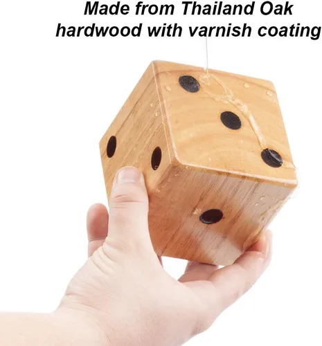 Vista 3 de GSE Games & Sports Expert Juego de dados gigantes de roble prémium de 3.5 pulgadas con cubo y tarjeta de puntuación Yardzee y Farkle. Juego