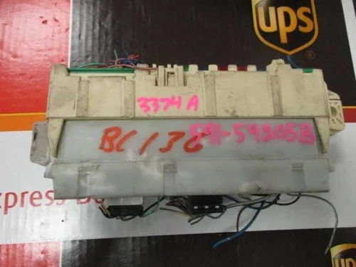 Vista 2 de 98-99 MAZDA 626 Chasis ECM Multifunción GD7DD9A29A