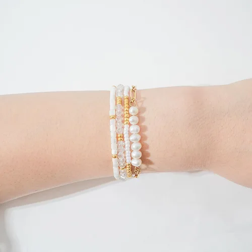 Vista 4 de Delicado juego de pulseras de cuentas de cristal de perlas de oro para mujer, chapado en oro real de 14 quilates, cuentas de cristal de perlas