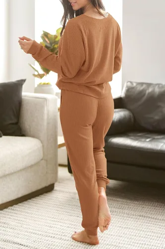 Vista 2 de PRETTYGARDEN Conjunto de 2 piezas para mujer, de punto gofre, camiseta Henley de manga larga y pantalones deportivos