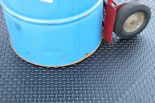 Vista 3 de Rhino Mats DV48X2 Diamond Plate Suelo de goma, caucho, 1/8" de grosor, negro mate