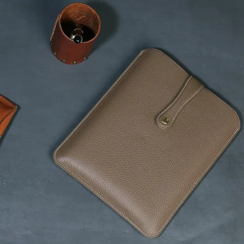 Vista 4 de Funda de cuero real para portátil de 14 pulgadas - MacBook-Pro M1 Gris