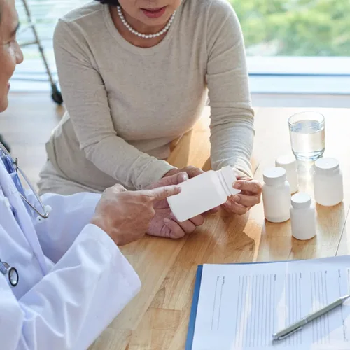 Vista 9 de Healifty 20 Uds. Botella de píldora de medicina de plástico portátil contenedor organizador con tapas para almacenamiento de viaje dispensador