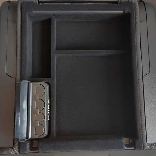 Vista 4 de ruihe Organizador de consola central y reposabrazos negro para Chevy Silverado y GMC Sierra1500/2500/3500 2019 2020 2021 2022 2023 2024 2025