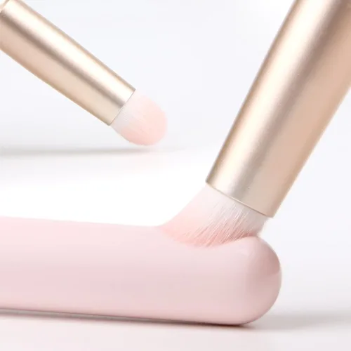 Vista 2 de UNIMEIX Paquete de 3 cepillos de mezcla de labios con tapa, cabeza redonda, cepillo corrector de manchas, aplicadores profesionales de brillo
