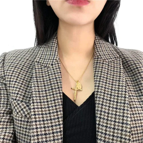 Vista 4 de Collar con colgante de cruz de crucifijo en el bautismo de la Virgen María católica cristiana para mujeres y niñas, delicado acero inoxidable
