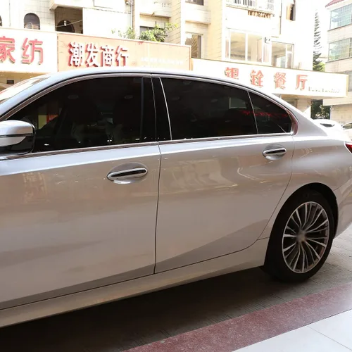Vista 5 de YIWANG Tiras adhesivas para manija de puerta de automóvil estilo fibra de carbono, accesorios exteriores para BMW Serie 3 G20 G28 2019 2020,5 Series