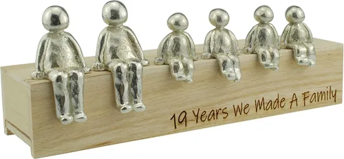 Vista 4 de Idea del 19º aniversario – 19 años hicimos un adorno de metal familiar – Elige tu combinación familiar (1 niño)