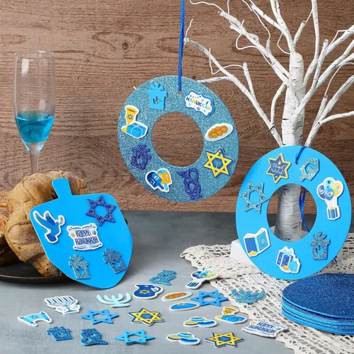 Vista 5 de Yeaqee Juego de 448 calcomanías de espuma de Hanukkah, decoraciones de corona de Januka, velas autoadhesivas con purpurina para menorás, velas