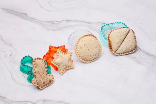 Vista 9 de Tovla Jr. Juego de cortador y sellador de sándwiches con soporte para niños, juego de almuerzo definitivo, lindos cortadores de galletas, lonchera