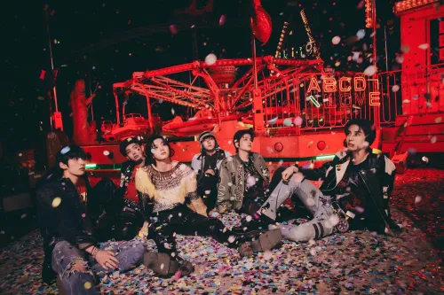 Vista 6 de BOYNEXTDOOR POR QUÉ.. 1er álbum EP Póster plegable en paquete+Foto+Postal+Tarjeta Fotos+Pegatina+Seguimiento Sellado BND DAZED Versión