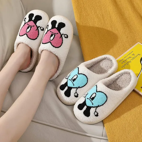Vista 6 de Qubuwalk Christmas Elk Slippers Bad Cute Bunny Slippers Warm Fuzzy Slippers Cozy House Slippers for Women Men Slip-on Indoor Outdoor Slippers