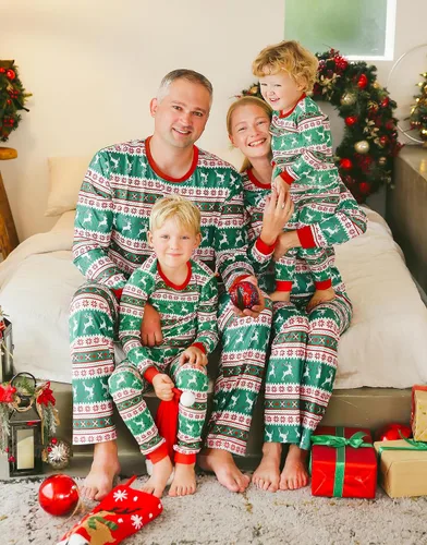 Vista 85 de VAENAIT BABY Infant Toddler Kids Adult Couple Family Matching Women Men Christmas Pjs Xmas Holiday Buffalo Plaid Pajama Set