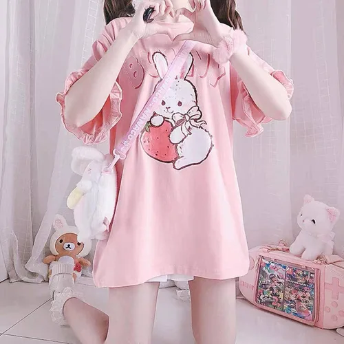 Vista 4 de Camiseta japonesa con estampado de conejo de fresa y volantes para mujer, Rosado