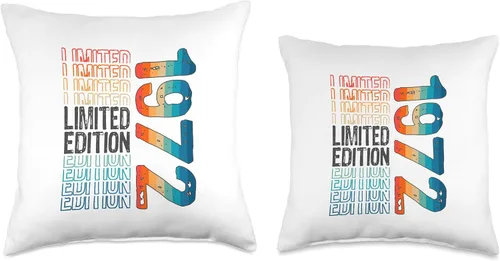 Vista 3 de Limited Edition Vintage 1972 Retro Birthday Throw Pillow