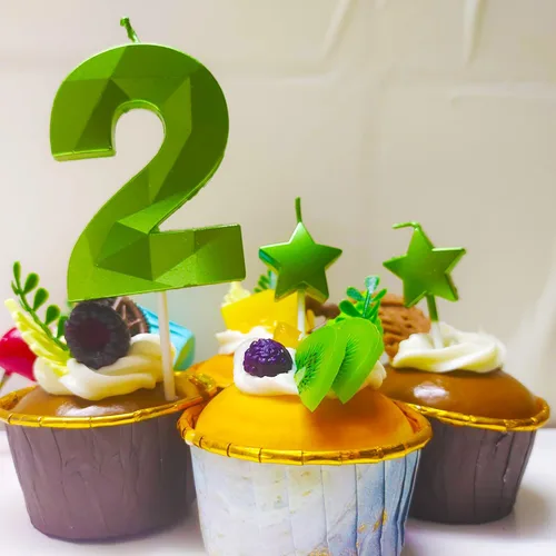 Vista 4 de Velas de primer cumpleaños y velas de corazón de estrella de 2.76 pulgadas para decoración de pasteles de cumpleaños, boda, aniversario, celebración