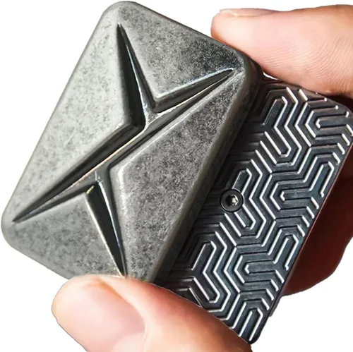 Vista 7 de Paquete de 2 juguetes para ansiedad, tarjeta magnética de metal háptico, tarjeta de póquer deslizante, juguetes EDC para adultos, aliviar el estrés