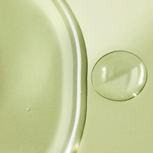 Vista 9 de Well People Dewy Juice - Esencia de aloe hidratante, tóner jugoso e hidratante para refrescar y calmar la piel, fabricado con agua de rosas, vegano