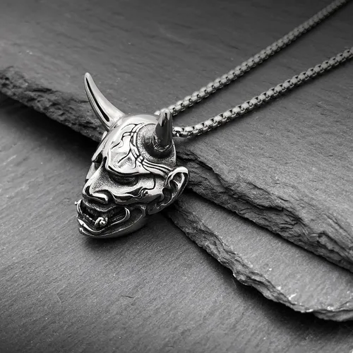 Vista 7 de Oni Mask Hannya Prajna - Collar de acero inoxidable con máscara de diablo japonés, collar de samurái de buena suerte