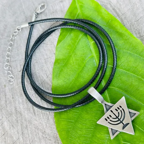 Vista 7 de Star of David Seal of Salomon Jewish Jews Menorah Hanukkah Lamp Judaism Jewelry Protection Amulet Silver Pewter Men Pendant Necklace Lucky Charm