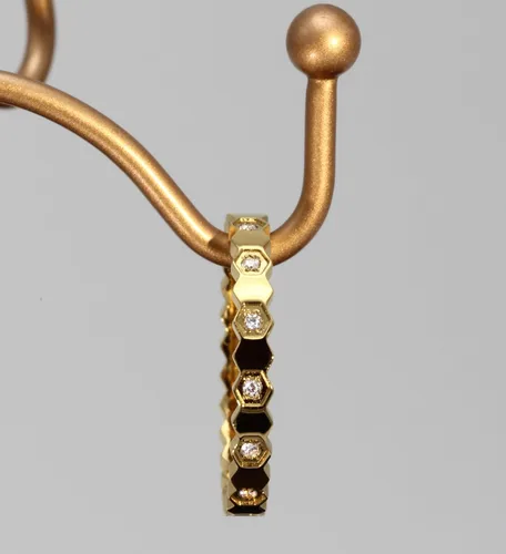 Vista 3 de Blue Luna Anillo apilable de circonita cúbica chapada en oro de 18 quilates para mujer