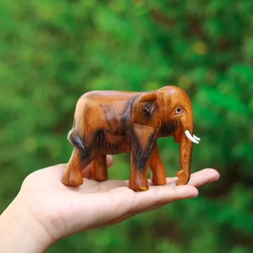 Vista 4 de Estatua de elefante de madera tailandesa tallada a mano de 4 pulgadas, escultura, arte decorativo, rústico, decoración para el hogar, decoración