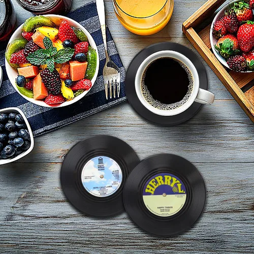Vista 2 de Divertidos posavasos retro de discos para bebidas con soporte para reproductor de vinilo para amantes de la música, juego de 6 posavasos