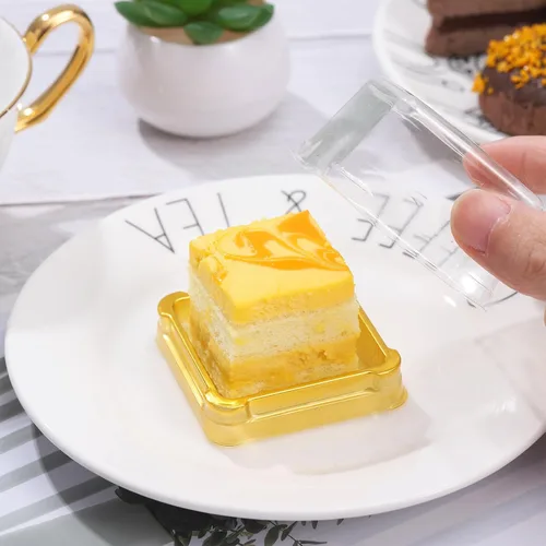 Vista 9 de UPKOCH 50 cajas cuadradas de plástico para pastel de luna, embalaje de postre dorado, recipiente para magdalenas individuales, pequeñas