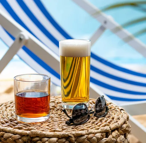 Vista 3 de Juego de vasos de uso diario Le'raze de 8 piezas, vasos huracán, vasos de cocina para cócteles, café helado, cerveza, té helado, vino, whisky, agua
