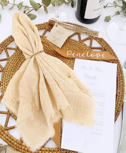 Vista 5 de 24 servilletas de tela hechas a mano con flecos beige, 16 x 16 pulgadas, delicadas servilletas de algodón rústico a granel para bodas, cenas, fiestas