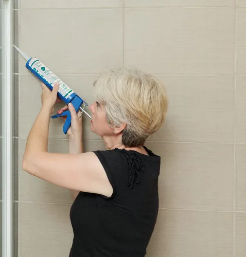 Vista 5 de Clear BioSeal Sellador Masilla de Silicona 100% Grado Cocina y Baño, Resistente al Agua y Sin Olor Sin Cambio de Color Cartucho de 10.1 Onzas