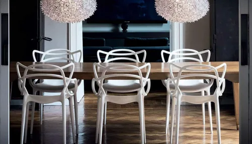 Vista 10 de Kartell Silla Masters de Philippe Starck con Eugeni Quitllet, paquete de 2, dorado metálico Metálico Dorado