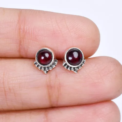 Vista 59 de Round Gemstone Stud Design 2