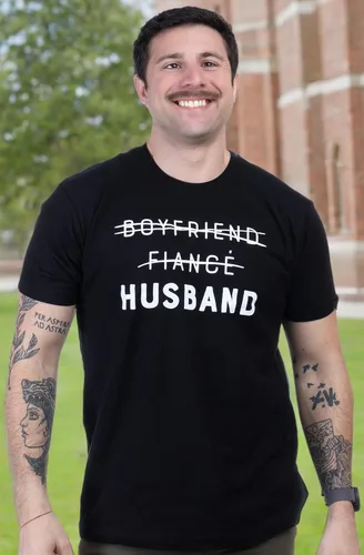 Vista 7 de Promoción de novio prometido marido Divertido novio broma nuevo marido boda humor matrimonio diciendo lindo amigo camiseta para hombre