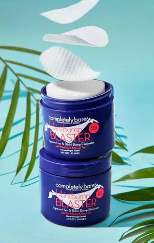 Vista 2 de completely bare Bikini bump BLASTER Eliminador de golpes de cabello encarnado y bikini - Exfoliante AHAs y BHAs