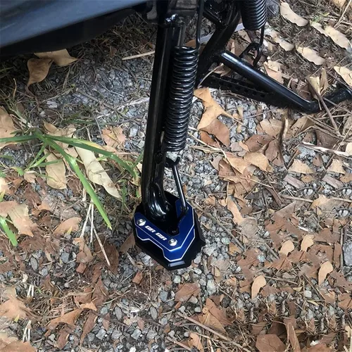 Vista 2 de Moto Kickstand Soporte lateral ampliar placa de almohadilla y tapas de aire de válvula de neumático para Suzuki para GIXXER 250 SF para GIXXER 150