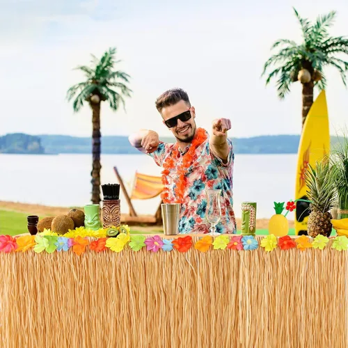 Vista 4 de GiftExpress Falda de mesa de hierba Luau de 9 pies x 29.5 pulgadas, falda de fiesta temática hawaiana con decoración de flores de hibisco, telón